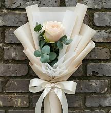 Букет цветов из:  Розы в Средней Елюзани