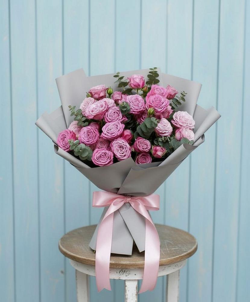 Букет цветов из: Розы в Средней Елюзани