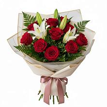 Букет цветов из:  Лилии и Розы в Средней Елюзани