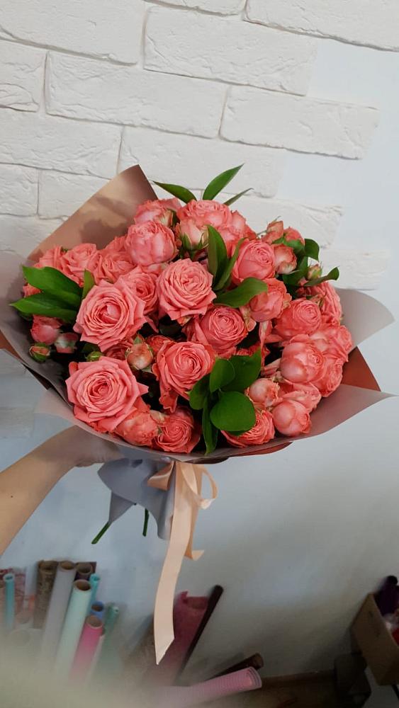 Букет цветов из: Розы в Средней Елюзани