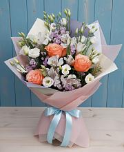 Букет цветов из:  Лизиантусы, Розы, Альстромерии и Гипсофила #REPLACE_PRED# Средней Елюзани