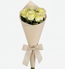 Букет цветов из:  Розы в Средней Елюзани