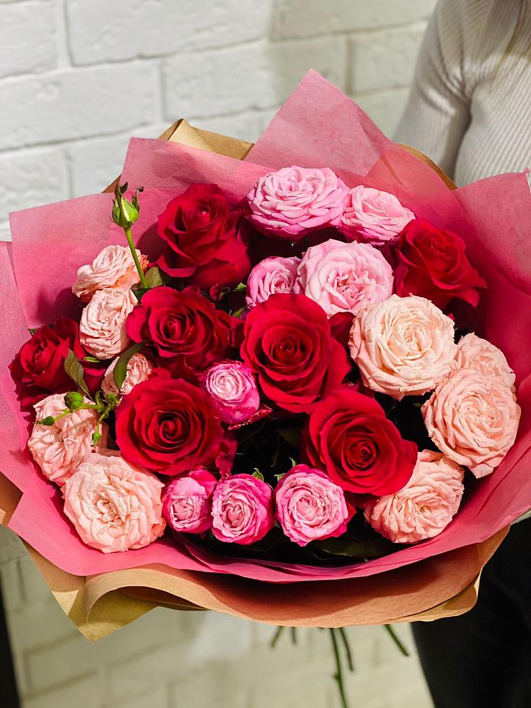 Букет цветов из: Розы в Средней Елюзани