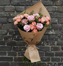 Букет цветов из:  Розы в Средней Елюзани