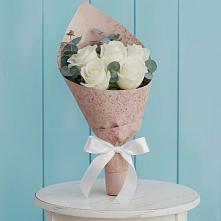 Букет цветов из:  Розы в Средней Елюзани