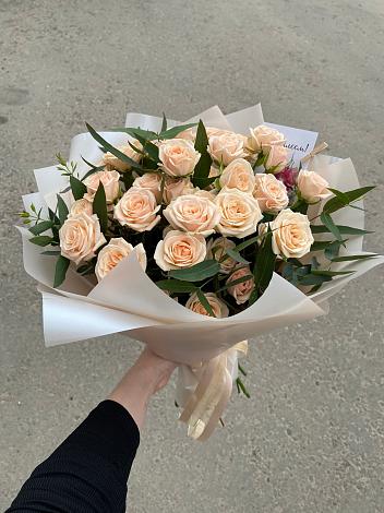 Букет Кремовые розы Латте в Средней Елюзани