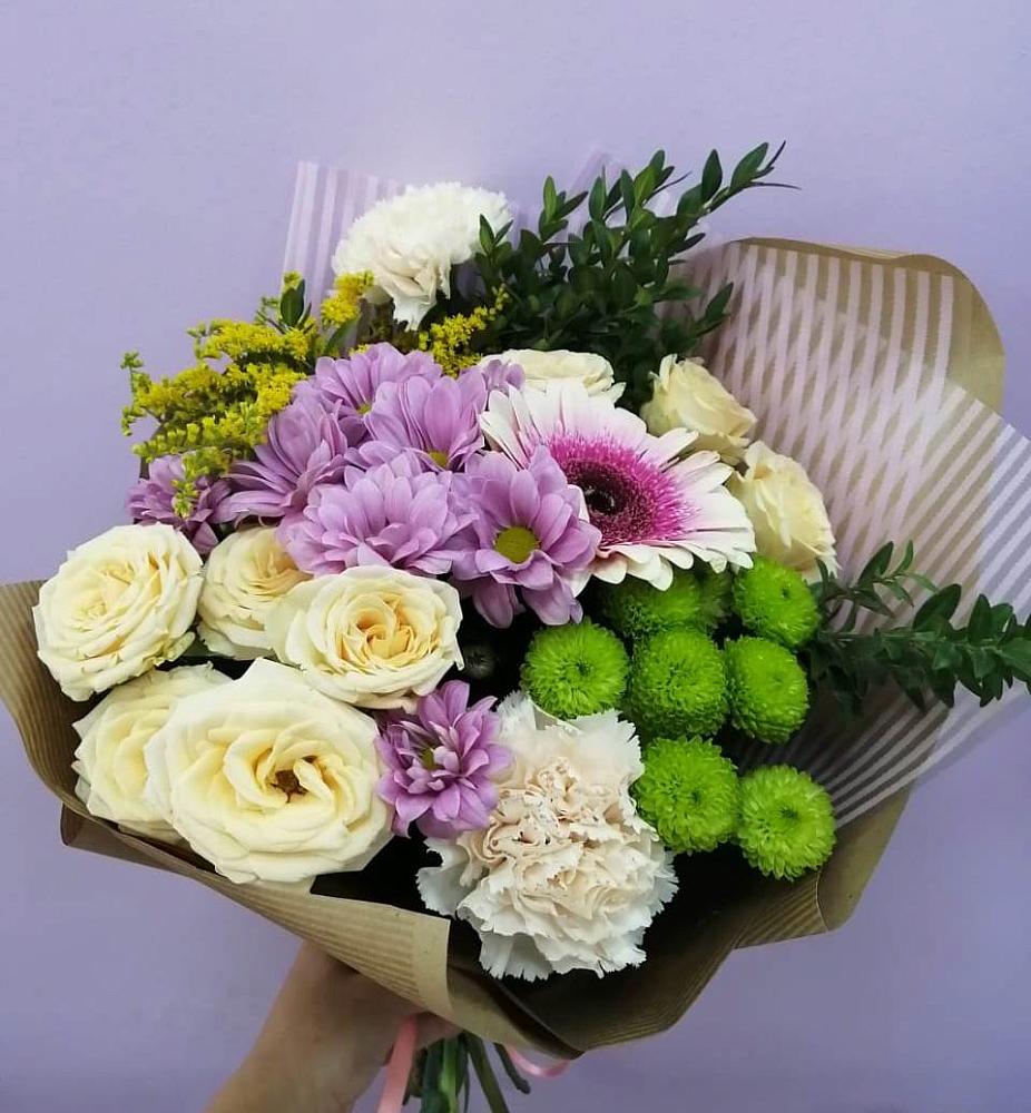 Букет цветов из: Хризантемы, Розы, Гвоздики и Герберы в Средней Елюзани