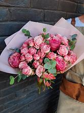 Букет цветов из:  Розы в Средней Елюзани
