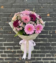 Букет цветов из:  Герберы и Хризантемы в Средней Елюзани