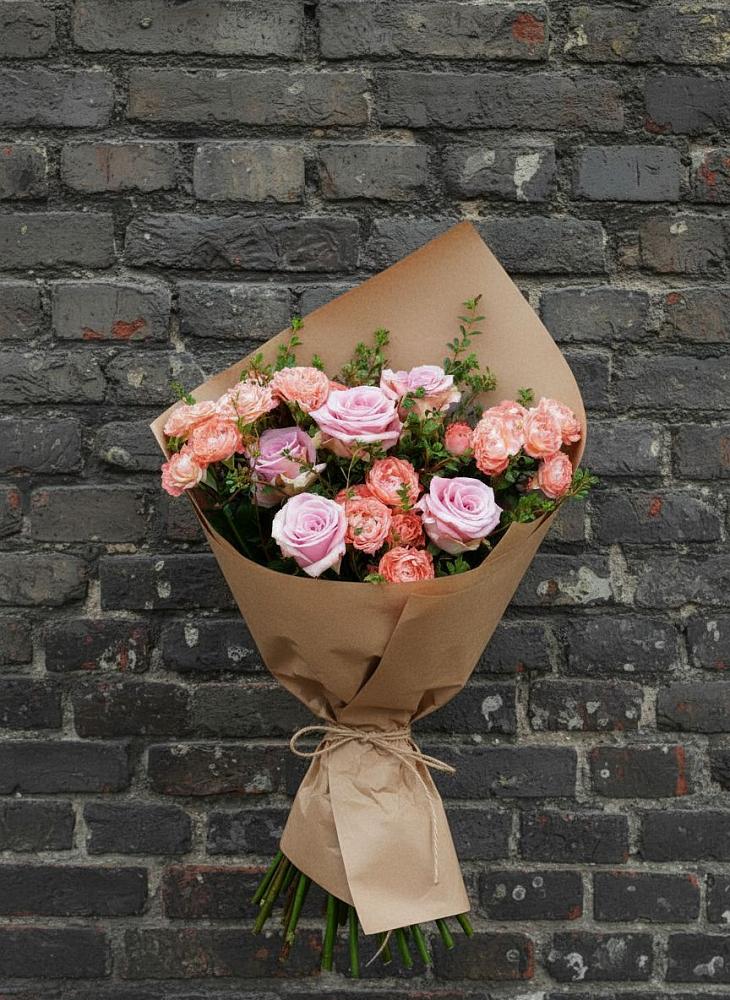 Букет цветов из: Розы в Средней Елюзани