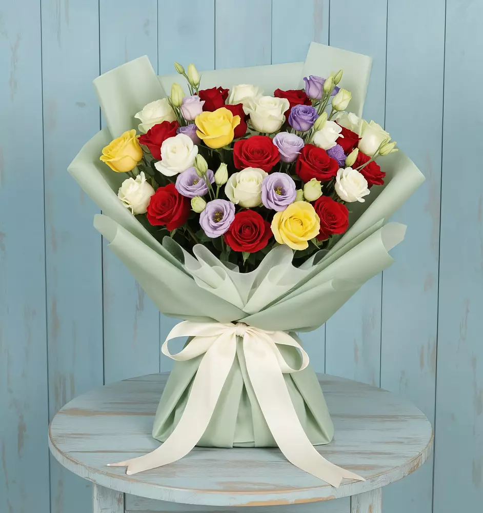 Букет цветов из: Розы в Средней Елюзани