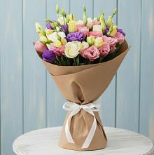 Букет цветов из:  Лизиантусы в Средней Елюзани