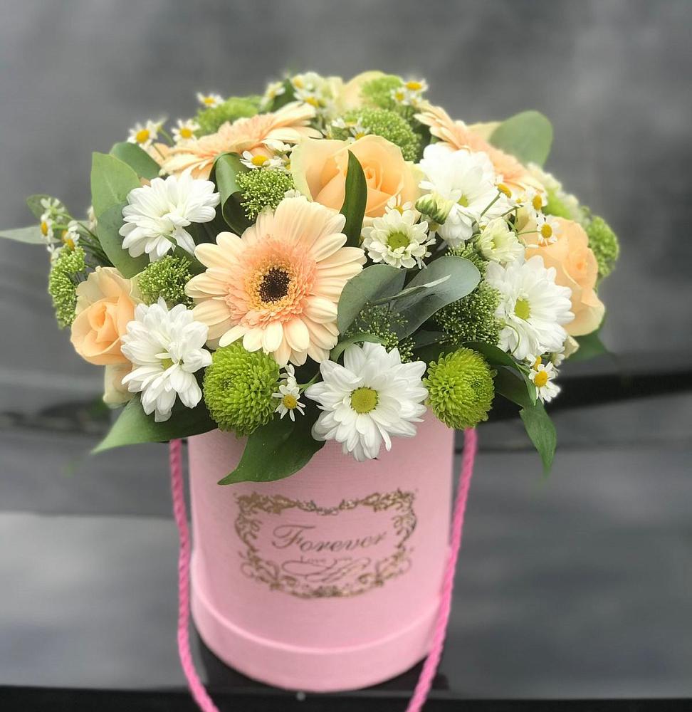 Цветочная композиция из Розы, Герберы и Хризантемы в шляпной коробке в Средней Елюзани