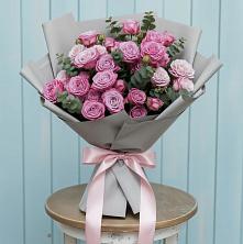 Букет цветов из:  Розы в Средней Елюзани